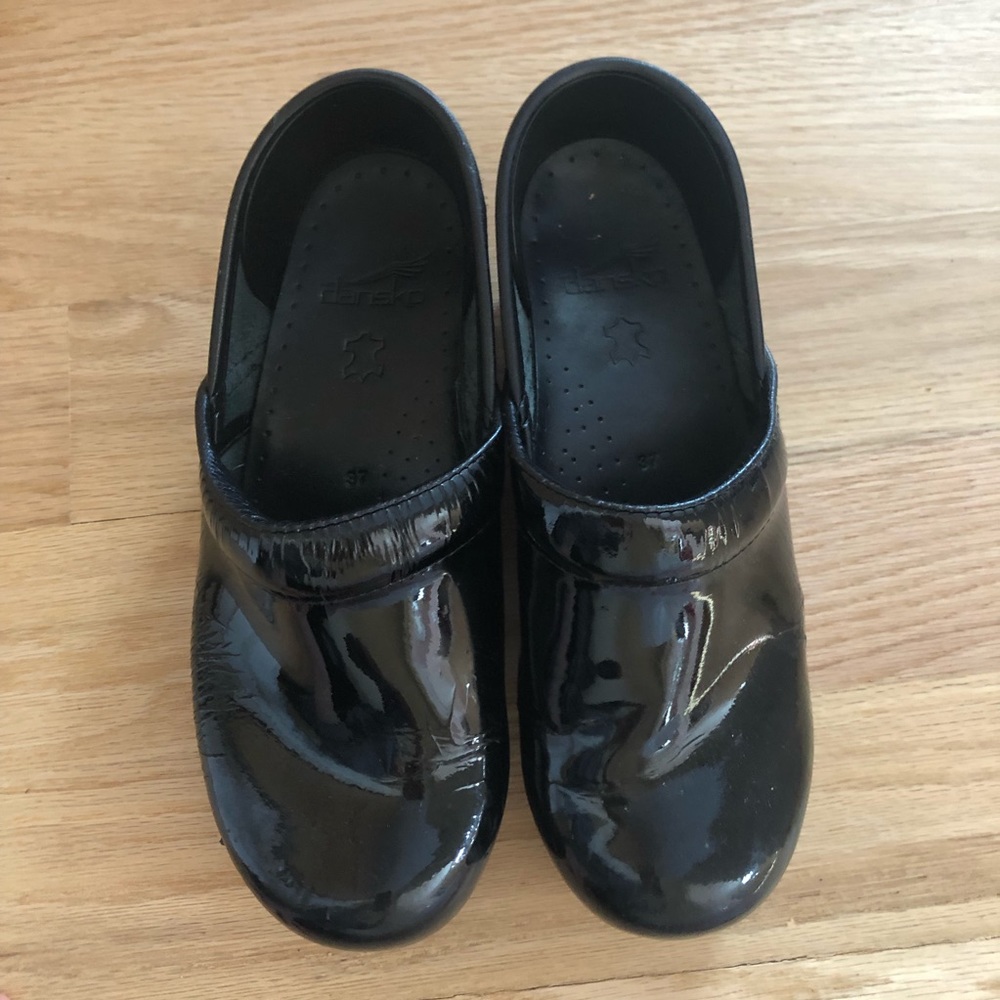 Dansko black patent clogs size 37